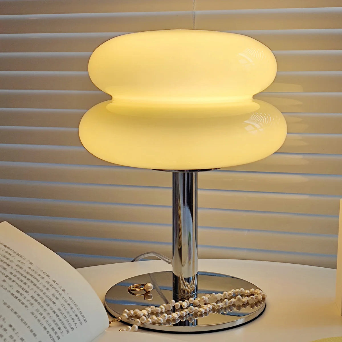 Macaron - Retro bordslampa i glas